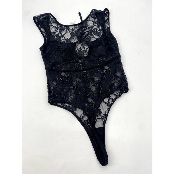 Urban Outfitters black lace bodysuit - Picture 4 of 4
